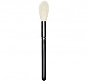 MAC 137 Long Blending Brush