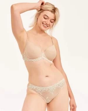 Wacoal Embrace Lace Contour Bra