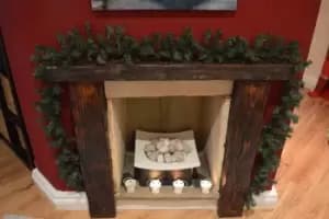 Pack of 4 x 2.7m (9ft) x 20cm Canadian Pine Christmas Garland Plain Green