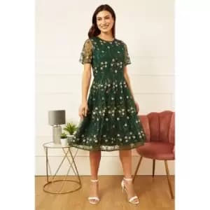 Yumi Green Embroidered Floral Skater Dress - Green