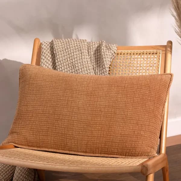 Ribble Cushion Pecan, Pecan / 40 x 60cm / Polyester Filled
