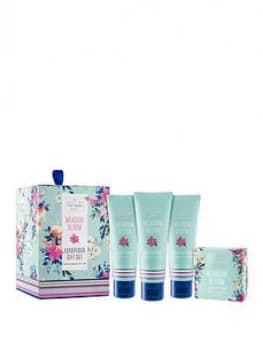 Scottish Fine Soaps Meadow Bloom Gift Set