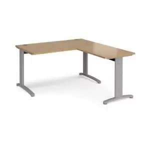 TR10 desk 1400mm x 800mm with 800mm return desk - silver frame and oak