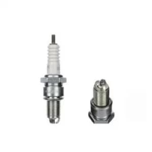1x NGK Copper Core Spark Plug BUR6ET (3172)