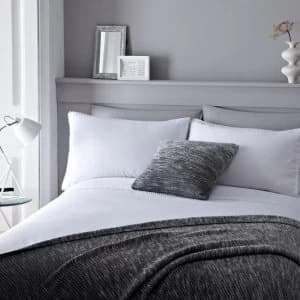 Serene Pom Pom Duvet Set