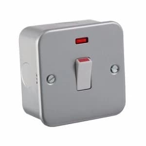 KnightsBridge 20A Metal Clad 1G Double Pole 230V Electric Wall Plate Switch With Neon