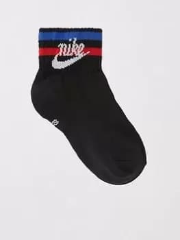 Nike 3 Pack of Everyday Essential Socks - Black/White, Size 5-8=M, Women