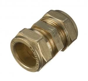 Wickes Brass Compression Coupling - 15mm Pack of 10