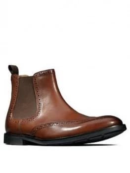 Clarks Ronnie Top Leather Chelesea Boots