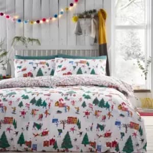 Furn. Christmas Together Duvet Cover and Pillowcase Set Green/Red/White
