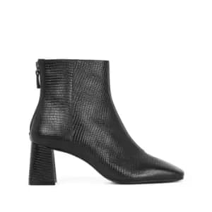 Takine Heeled Ankle Boots in Grained Leather