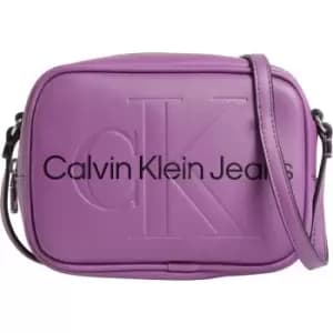 Calvin Klein Jeans Sculpted Camera BAG18 - Purple