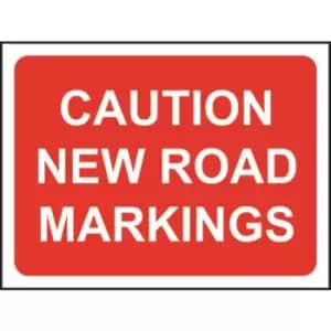 600 X 450MM Temporary Sign & Frame - Caution New Road Markings