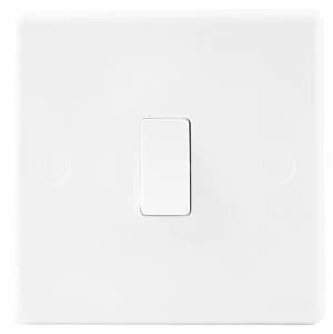 Wickes 10A Light Switch 1 Gang 2 Way White Slimline