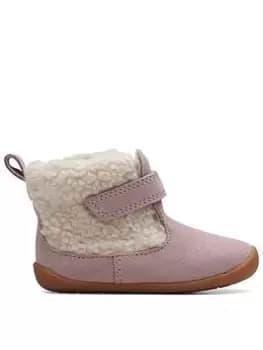 Clarks Toddler Roamer Moon Boot, Beige, Size 2 Younger