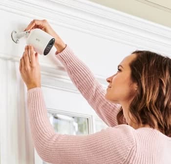 Arlo Essential Network Surveilance Camera 1080p with Spotlight - 4 Pac