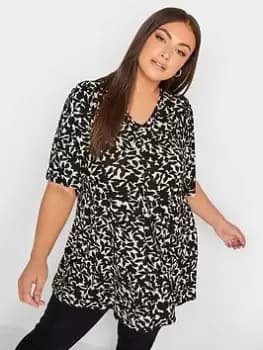 Yours Pleat Swing Angel Sleeve Top Mono Silhouette, Black, Size 20, Women