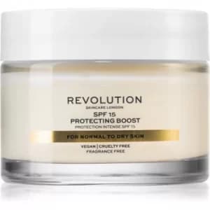Revolution Skincare Moisture Cream Hydrating Cream For Dry Skin SPF 15 50ml