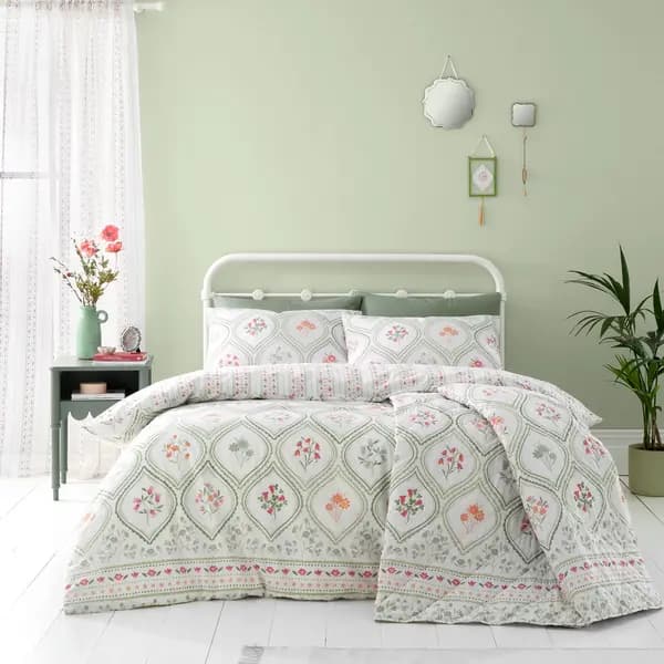 Catherine Lansfield Catherine Lansfield Cameo Floral Green Bedding Set - Double