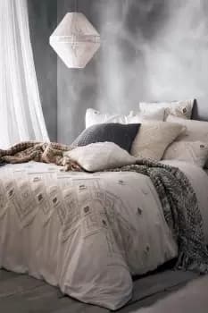 Amara Tufted Duvet Set
