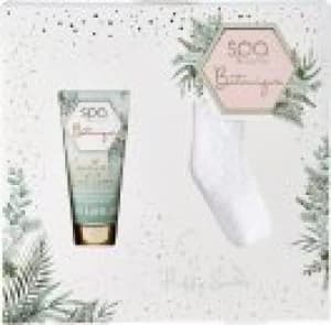 Style & Grace Spa Botanique Fluffy Sock Gift Set Eco Packaging 50ml Foot Cream + 1 Pair Fluffy Socks