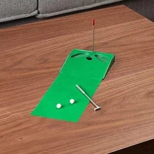Harvey's Bored Games - Mini Desktop Golf