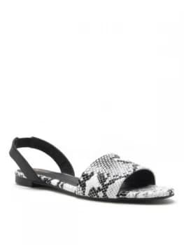 Qupid Identity 93 Flat Sandal Black White