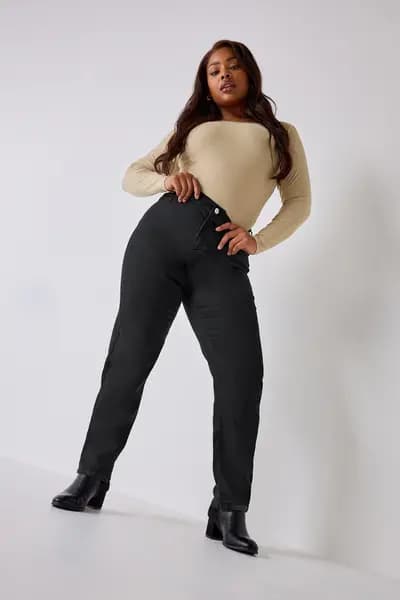 Straight Leg RUBY Jeans