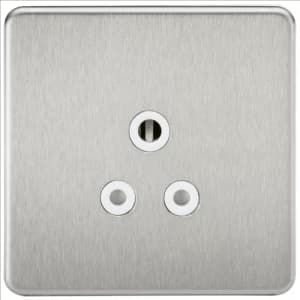 KnightsBridge 1G 5A Screwless Brushed Chrome Round Pin 230V Unswitched Electrical Wall Socket - White Insert