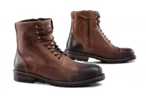 Falco Gordon Brown 44