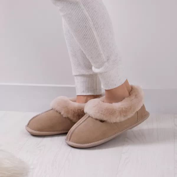 Just Sheepskin Classic Sheepskin Slippers Cream