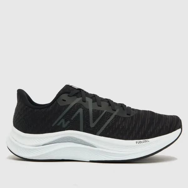 New Balance fuelcell propel v4 trainers in Black UK 9 (EU 43)