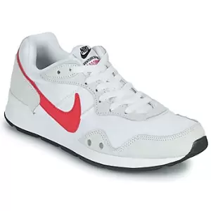 Nike VENTURE RUNNER womens Shoes Trainers in White