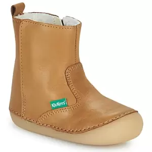 Kickers SOCOOL CHO Girls Childrens Mid Boots in Brown. Sizes available:2 toddler,3 toddler,4 toddler,4.5 toddler,5.5 toddler,6 toddler