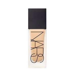 Nars Cosmetics All Day Luminous Weightless Foundation Barcelona