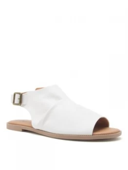 Qupid Desmond 02 Flat Sandal White