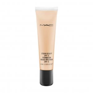 MAC Studio Sculpt Foundation Nc25