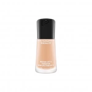 MAC Mineralize Moisture SPF15 Foundation Nc25