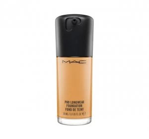 MAC PRO LONGWEAR FOUNDATION Nc42