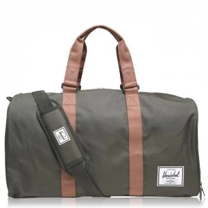 Herschel Supply Co Herschel Novel Duffle 09 - Dark Olive/Tan