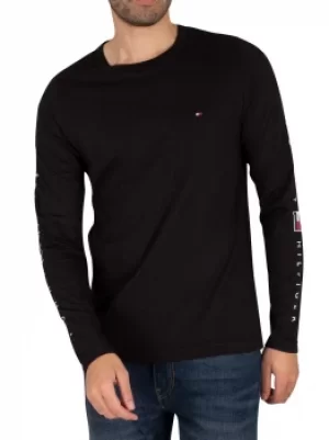 Essential Longsleeved T-Shirt