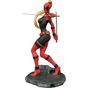 Diamond Select Marvel Gallery PVC Figure - Lady Deadpool