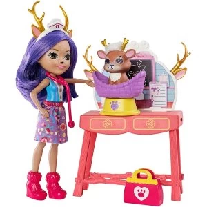 Enchantimals Caring Vet Playset