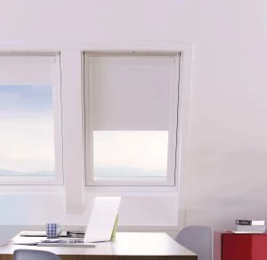 Wickes Roof Window Blind - White 601 x 731mm