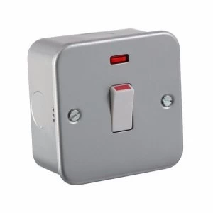 KnightsBridge 20A Metal Clad 1G Double Pole 230V Electric Wall Plate Switch With Neon