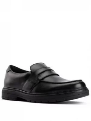 Clarks Youth Loxham Craft Slip On Shoe, Black Leather, Size 5 Older