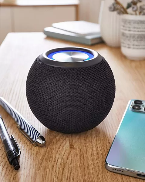 On the Move Bluetooth Speaker Black