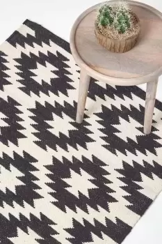 Zurich Handwoven Cotton Geometric Pattern Kilim Rug