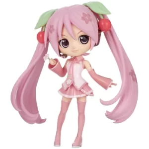 Banpresto Q posket Sakura Miku (Ver. B) Figure