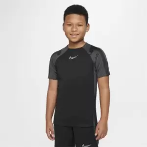 Nike Dri-FIT Strike Big Kids Soccer Top Juniors - Black